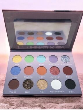 Illuminati x Isa Eyeshadow Palette — Multi-Color